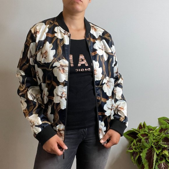 Kaffe Jackets & Blazers - Kaffe Floral Bomber Jacket -M-